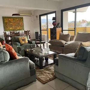 https://estacion-a-amplias-habitaciones-con-bano-privado-en-apartamento.hotelsmendoza.com